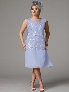Sleeveless Light Blue Floral Embroidered Midi Dress